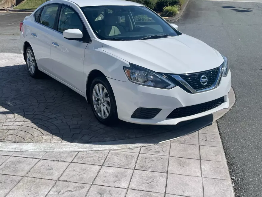2017 Nissan Sentra S photo 1