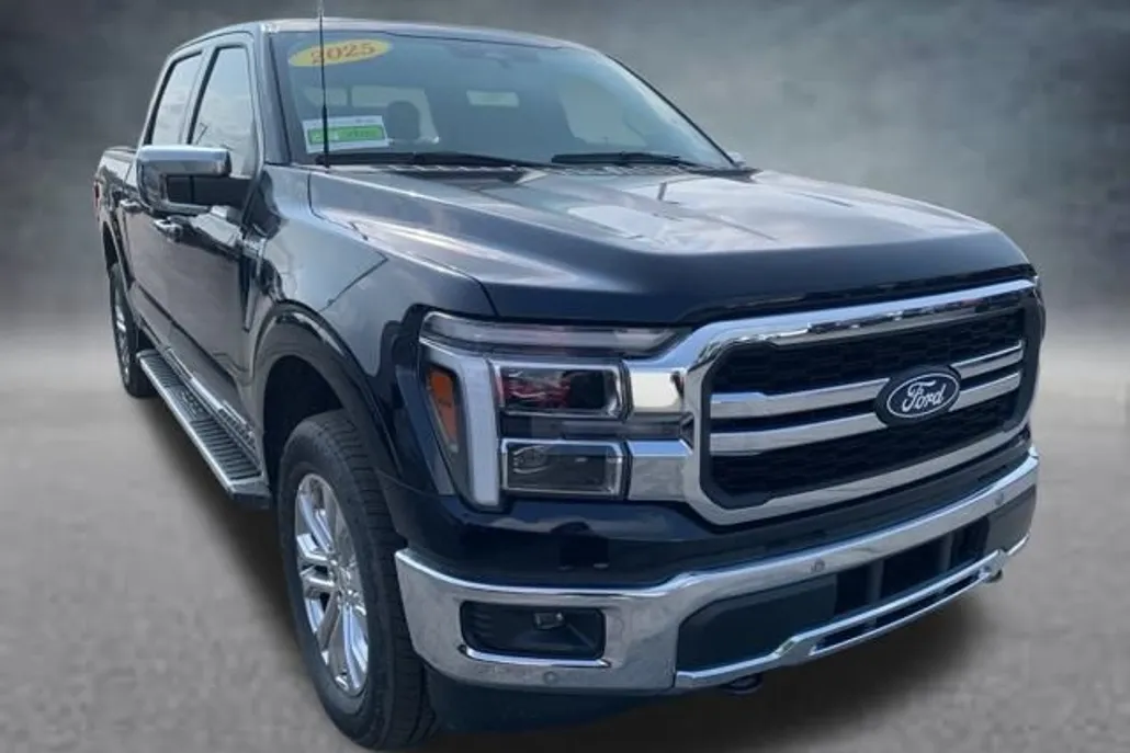 2025 Ford F-150 Lariat photo 1