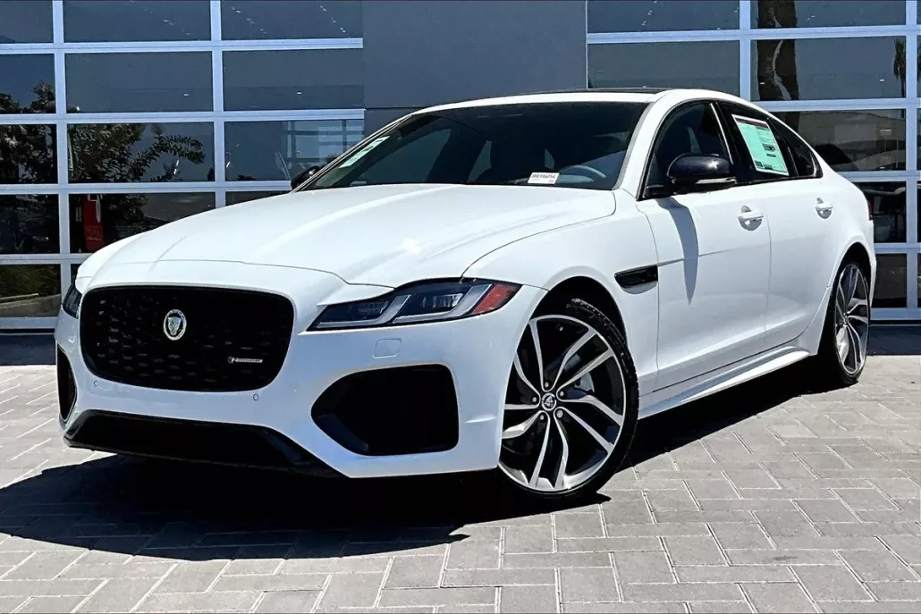 2024 Jaguar XF R-Dynamic SE photo 1