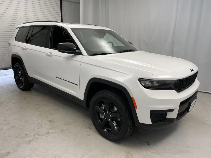 2025 Jeep Grand Cherokee Altitude X photo 1