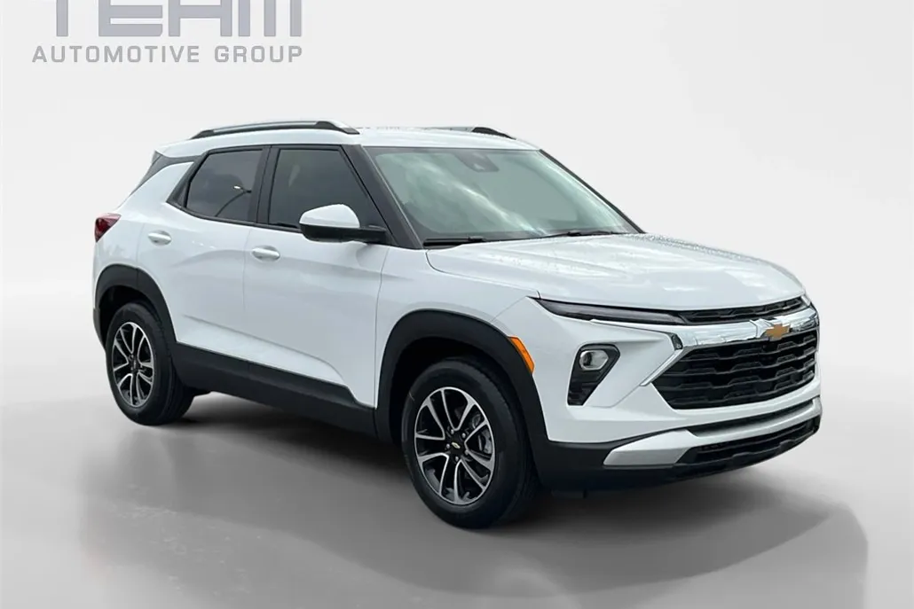 2026 Chevrolet Trailblazer LT photo 1