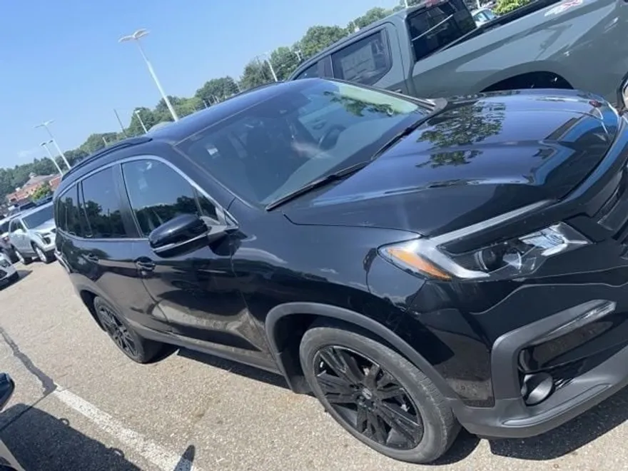 2022 Honda Pilot Special Edition photo 1