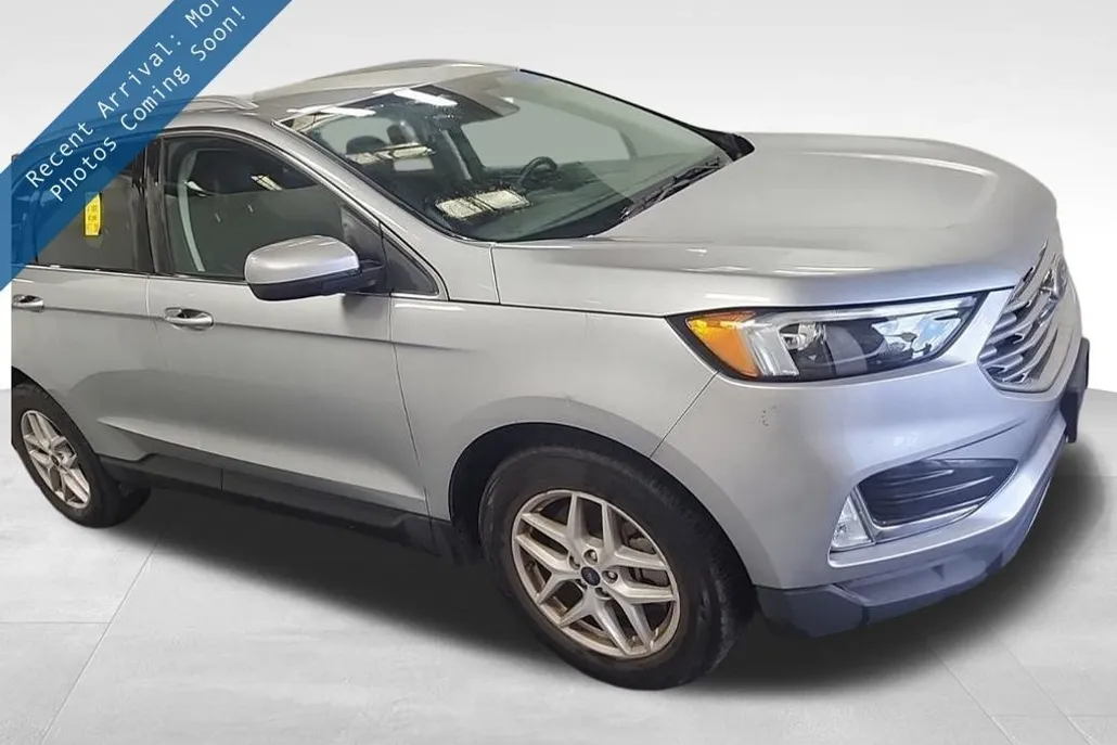 2022 Ford Edge SEL photo 1