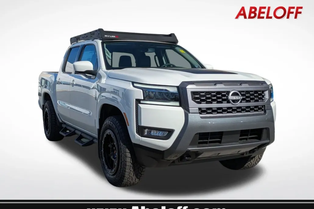 2025 Nissan Frontier SL photo 1