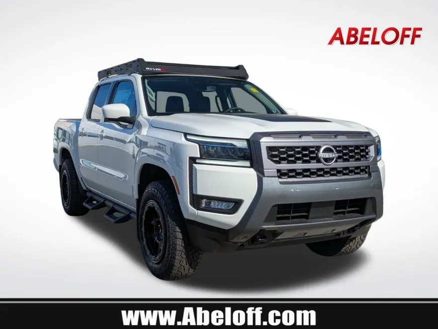 2025 Nissan Frontier SL photo 1