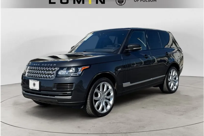 2017 Land Rover Range Rover HSE photo 1