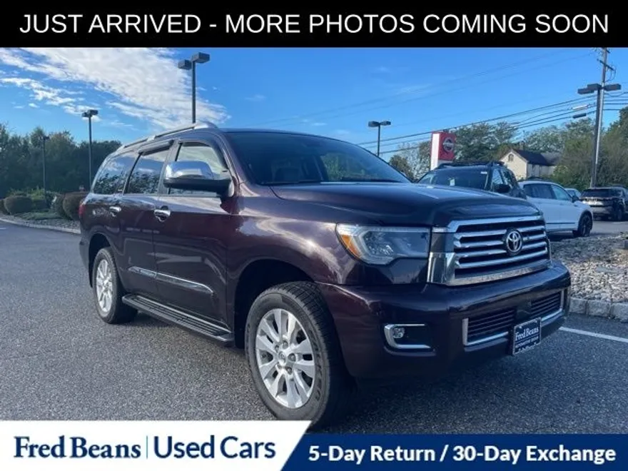 2019 Toyota Sequoia Platinum photo 1