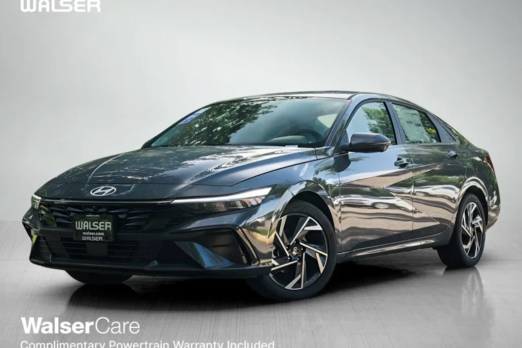 2025 Hyundai Elantra Limited photo 1
