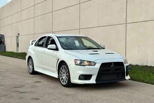 2010 Mitsubishi Lancer Evolution GSR photo 3