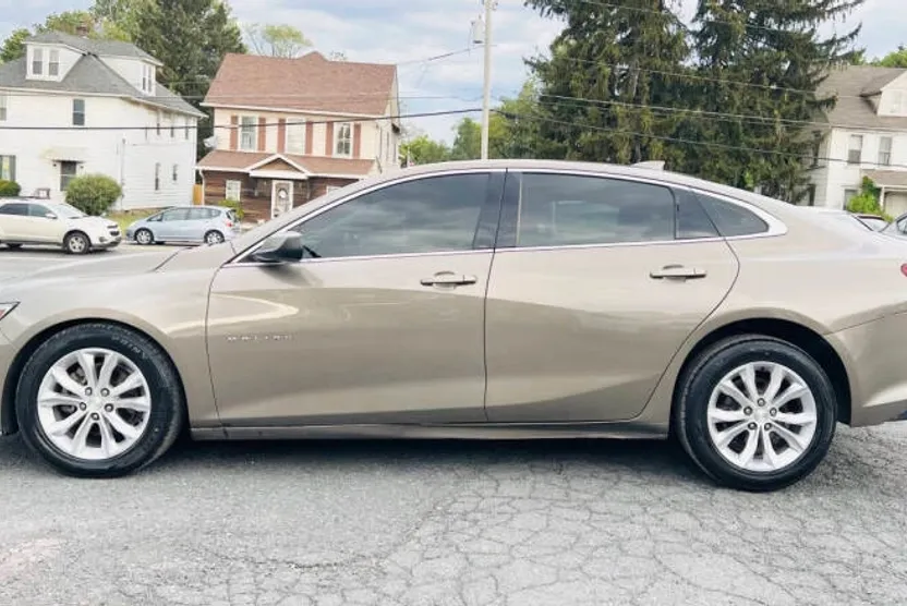 2020 Chevrolet Malibu 1LT photo 1