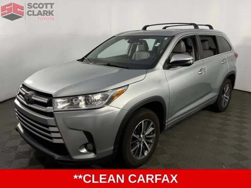 2017 Toyota Highlander XLE photo 1