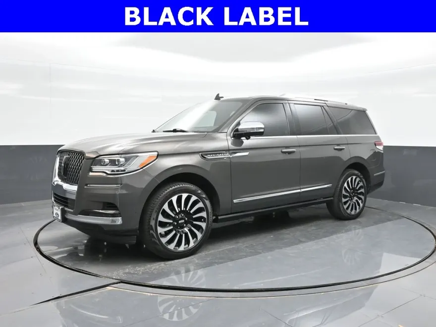 2023 Lincoln Navigator Black Label photo 1
