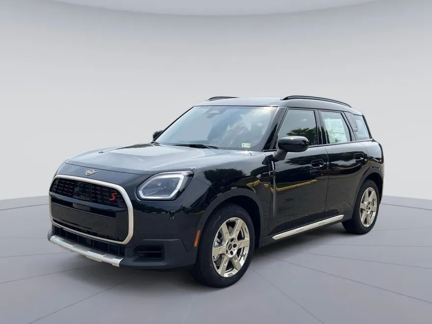 2025 Mini Countryman S ALL4 photo 1