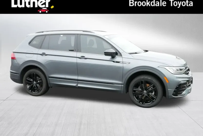 2022 Volkswagen Tiguan SE R-Line Black photo 1