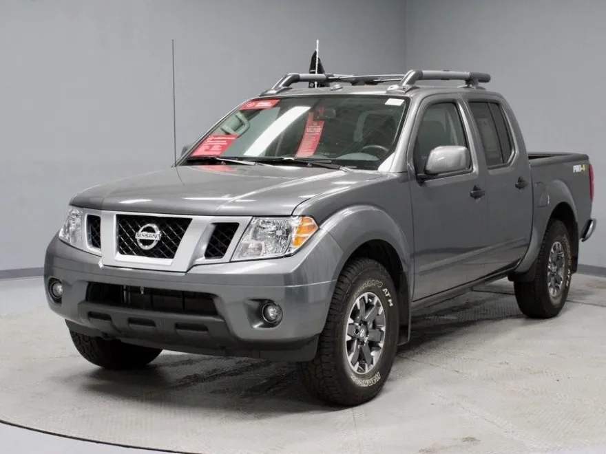 2020 Nissan Frontier Crew Cab PRO-4X photo 1