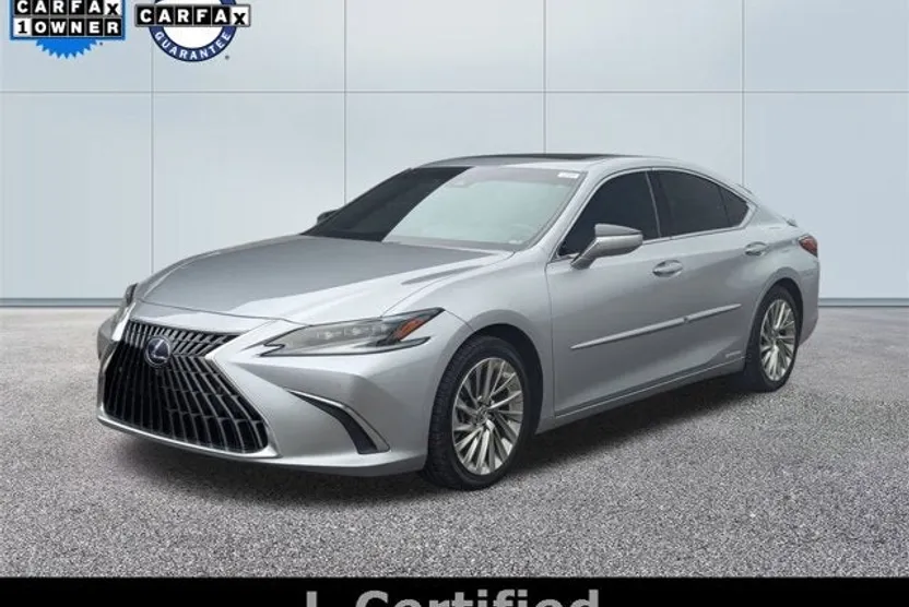 2022 Lexus ES 300h Luxury photo 1
