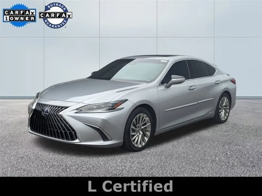2022 Lexus ES 300h Luxury photo 1