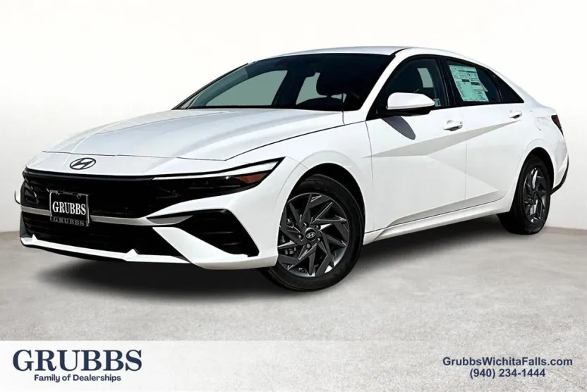 2025 Hyundai Elantra Hybrid photo 1