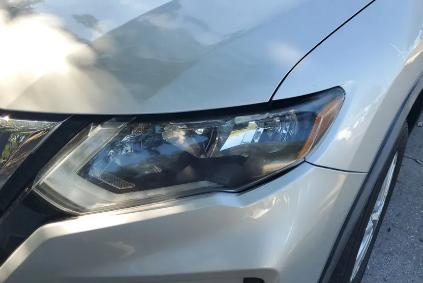 2020 Nissan Rogue SV photo 1