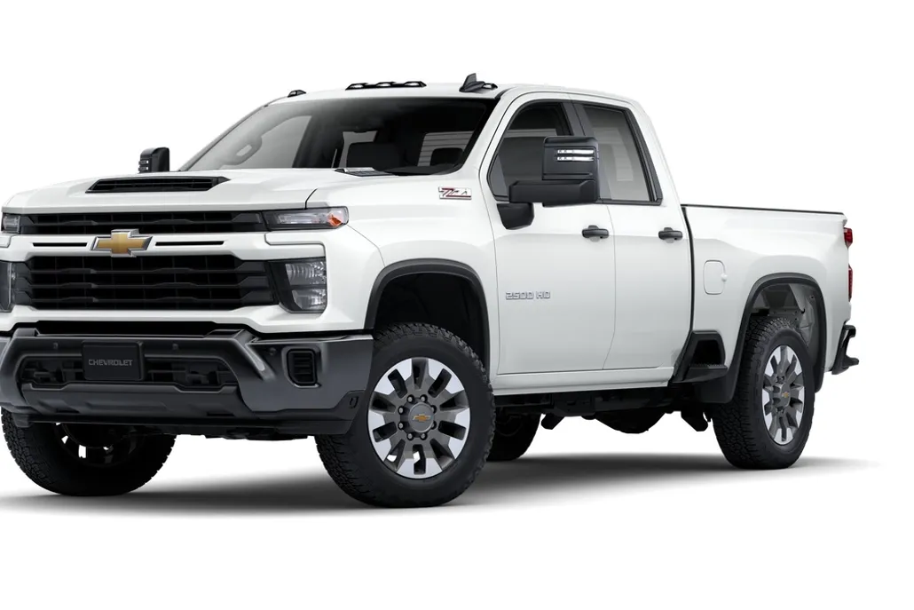 2025 Chevrolet Silverado 2500HD Custom photo 1