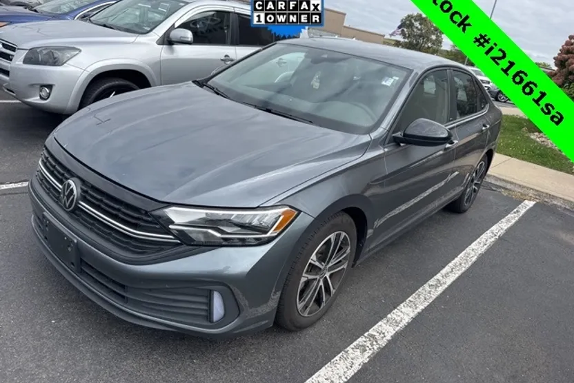2024 Volkswagen Jetta 1.5T Sport photo 1