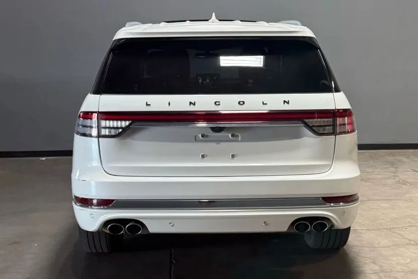 2020 Lincoln Aviator Black Label photo 1