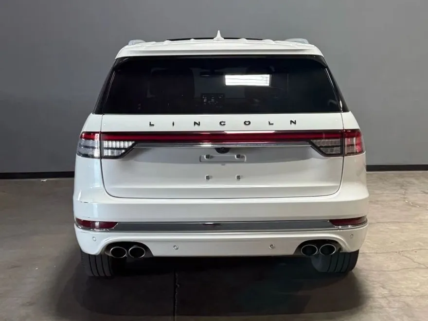 2020 Lincoln Aviator Black Label photo 1