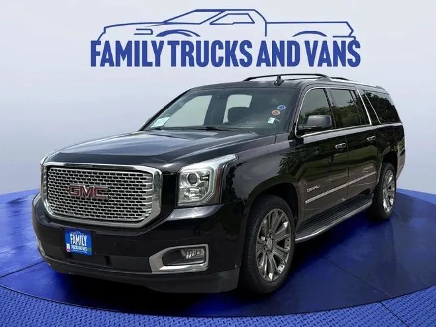 2017 Gmc Yukon XL Denali photo 1