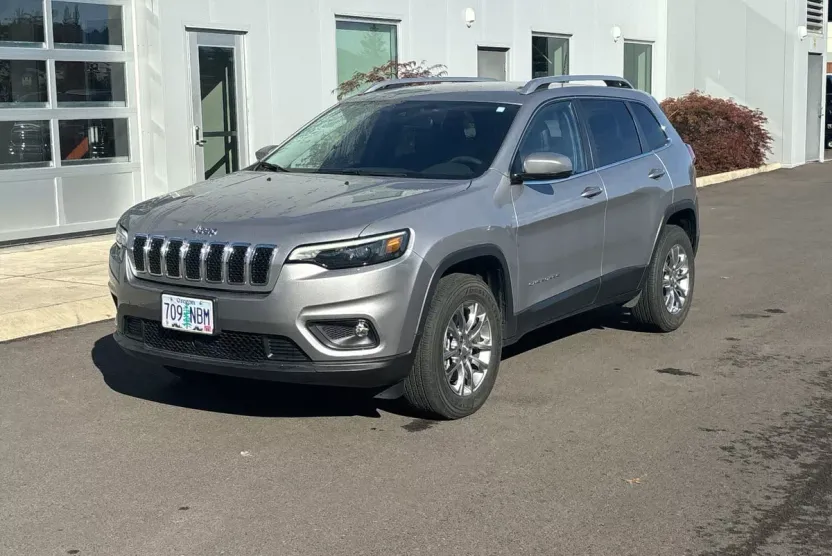 2021 Jeep Cherokee Latitude photo 1