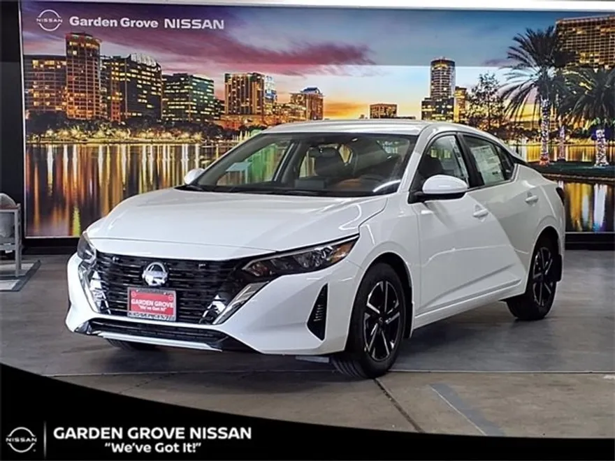 2025 Nissan Sentra SV photo 1