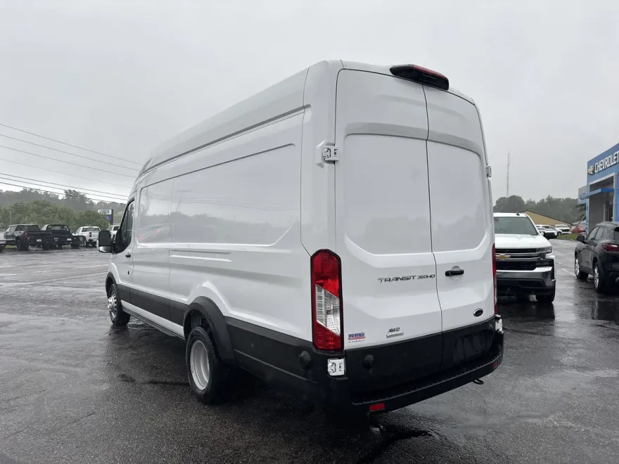 2024 Ford Transit photo 1
