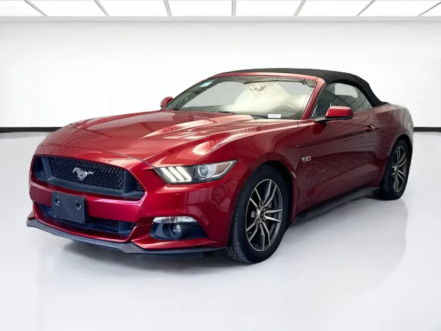 2017 Ford Mustang GT Convertible photo 1