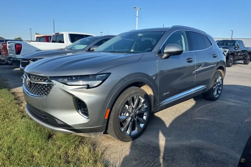 2023 Buick Envision Avenir photo 1