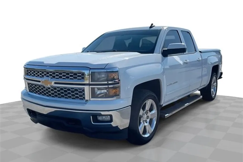 2015 Chevrolet Silverado 1500 LT photo 1