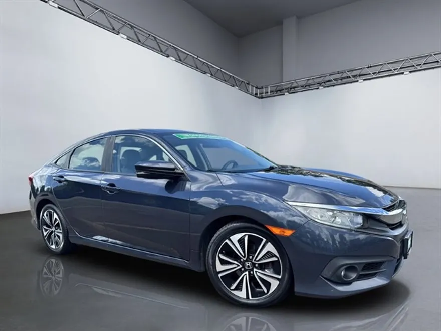 2017 Honda Civic EX-T photo 1