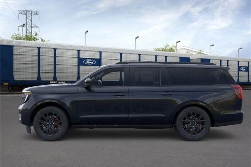 2025 Ford Expedition MAX Platinum photo 1