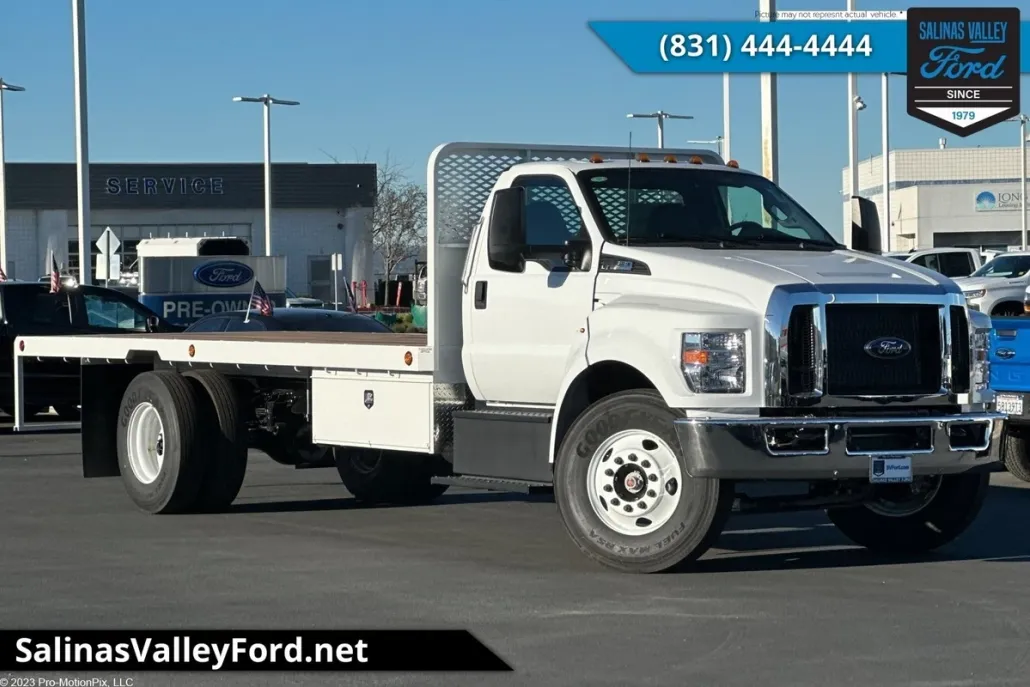 2025 Ford F-650 SuperCab photo 1