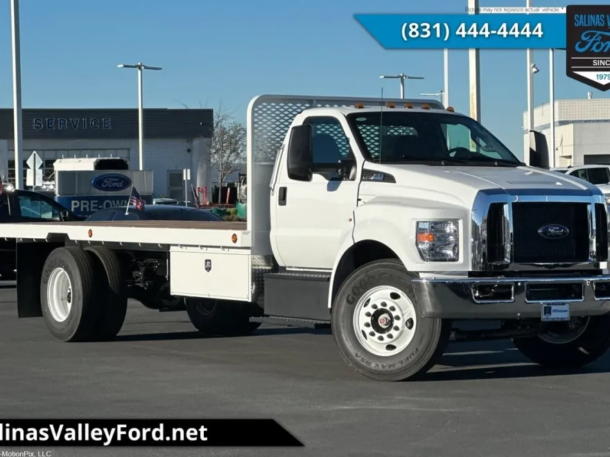 2025 Ford F-650 SuperCab photo 1