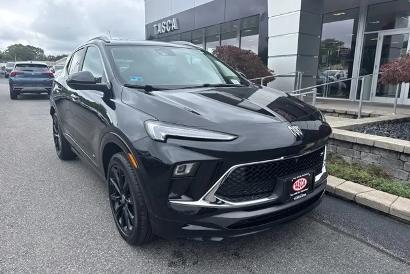 2025 Buick Encore GX Sport Touring photo 1
