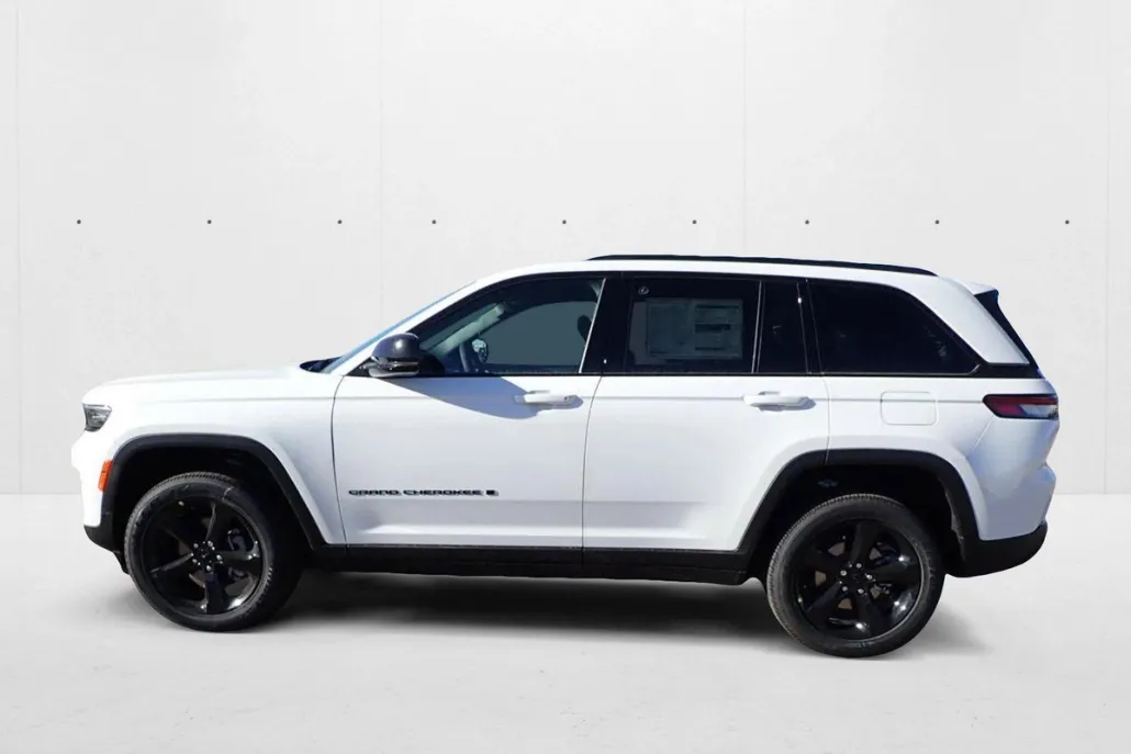 2025 Jeep Grand Cherokee Altitude X photo 1