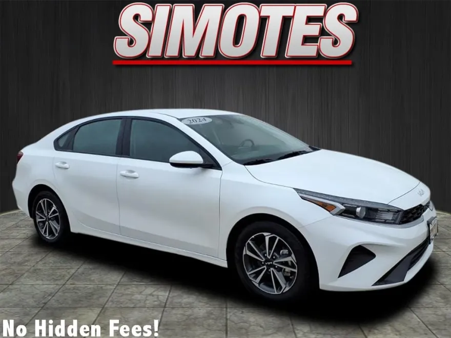 2024 Kia Forte LX photo 1
