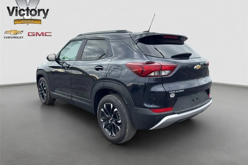 2021 Chevrolet Trailblazer LT photo 1