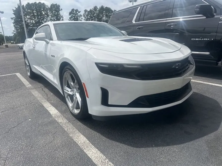 2021 Chevrolet Camaro LT1 photo 1