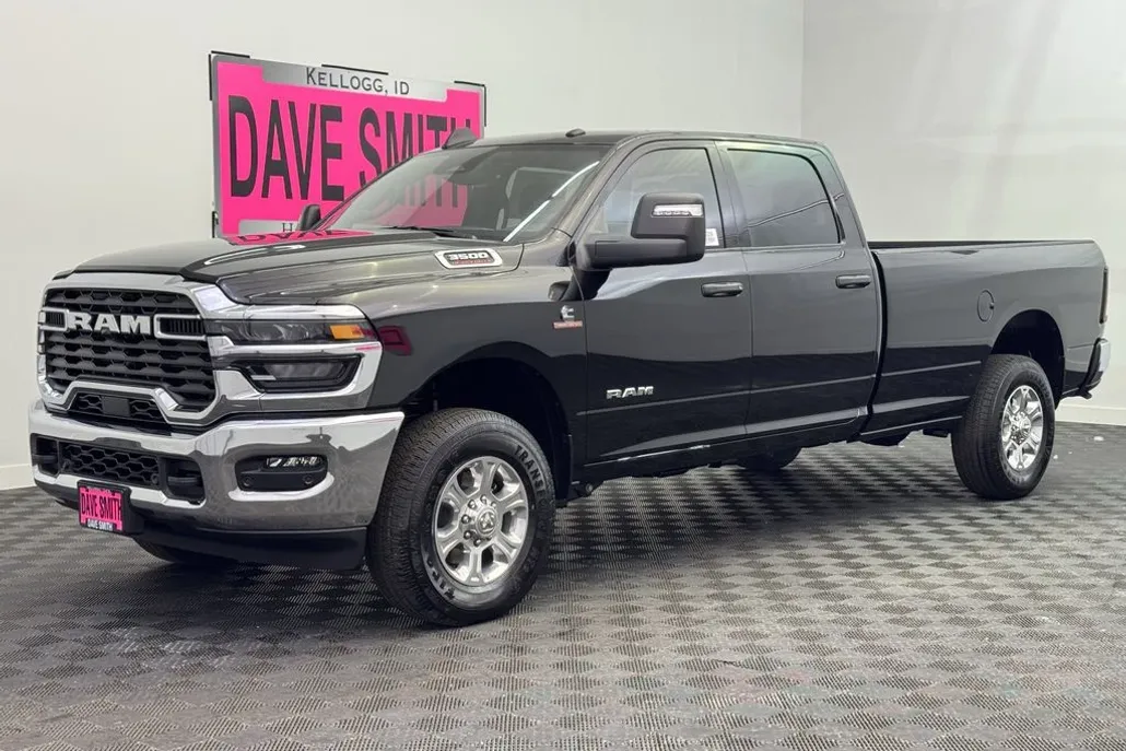 2025 Ram 3500 Big Horn photo 1