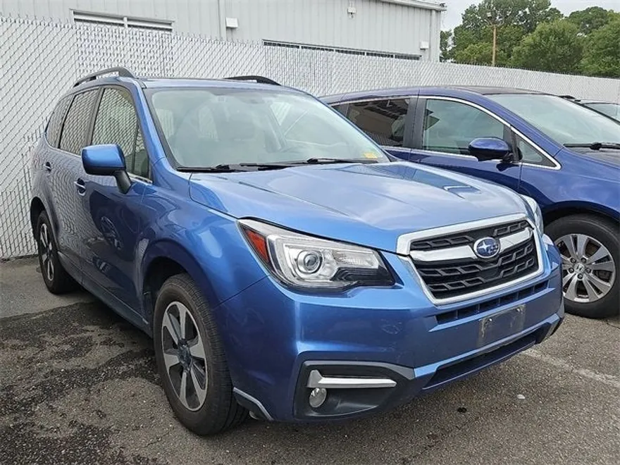 2017 Subaru Forester 2.5i Limited photo 1