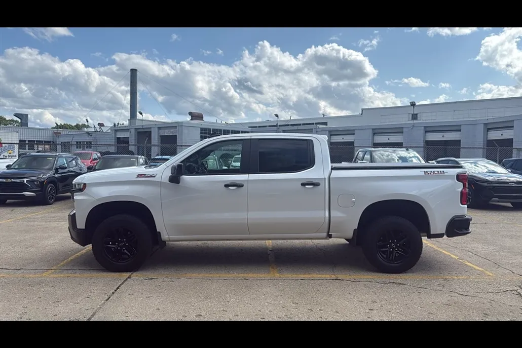 2020 Chevrolet Silverado Trail Boss LT photo 1