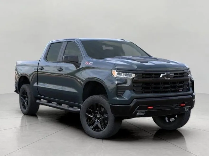 2026 Chevrolet Silverado Trail Boss LT photo 1