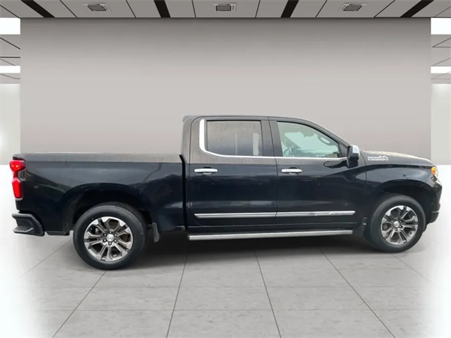 2023 Chevrolet Silverado 1500 High Country photo 1