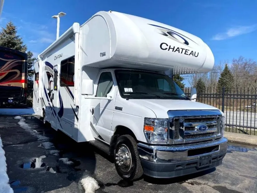 2023 Ford E-450 photo 1