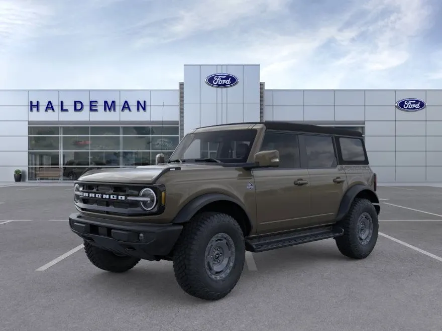 2025 Ford Bronco Outer Banks photo 1